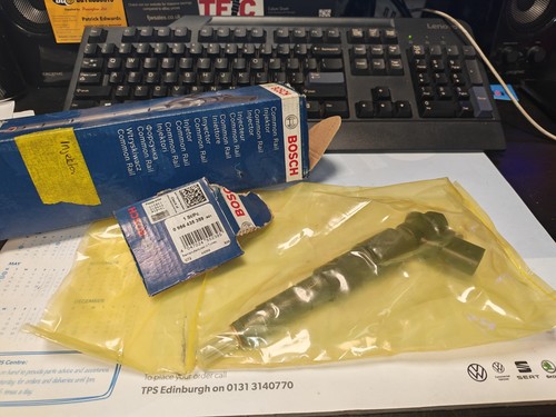 New genuine bosch injector - new,